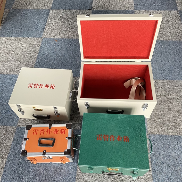邗江爆破工程作业箱如何选择？玻璃钢与传统材质的全面对比
